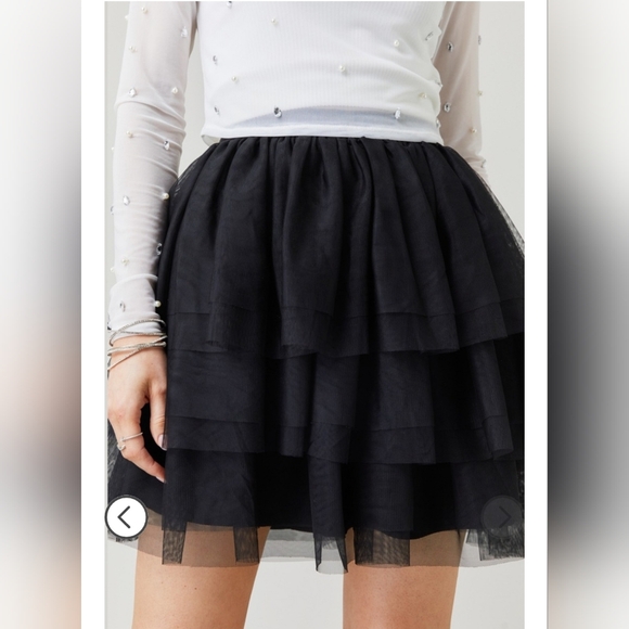 Francesca's Black Ruffled Mini Skirt XS NWT - Picture 3 of 8